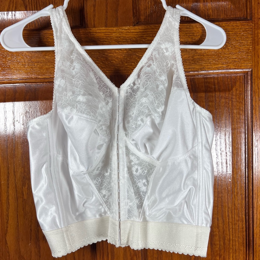 Exquisite Form 42D White Girdle